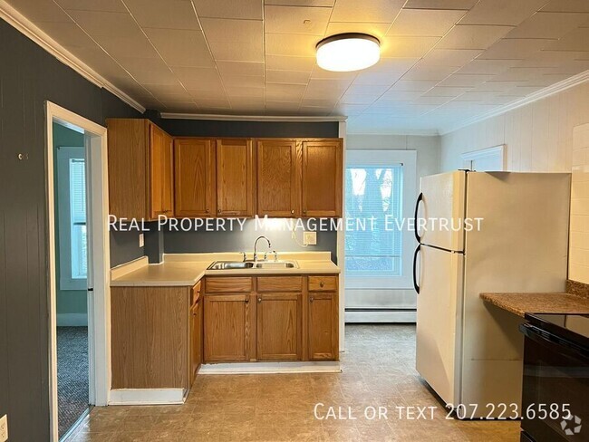 Building Photo - Spacious 2BD 1BA + Office Space apartment Unit 1