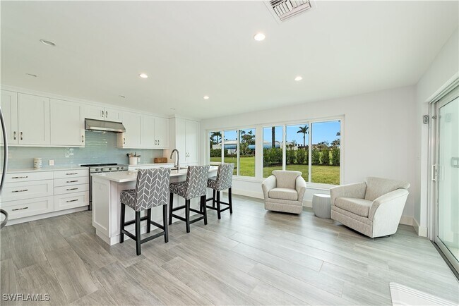 Photo - 595 Wedge Dr