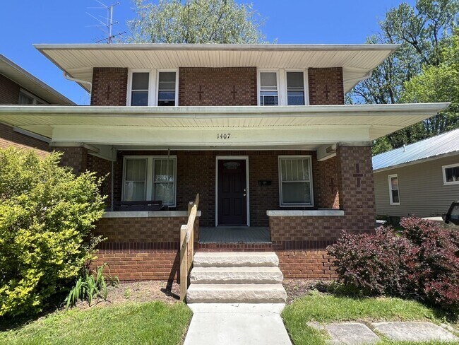 Building Photo - 1407 S Washington St Rental