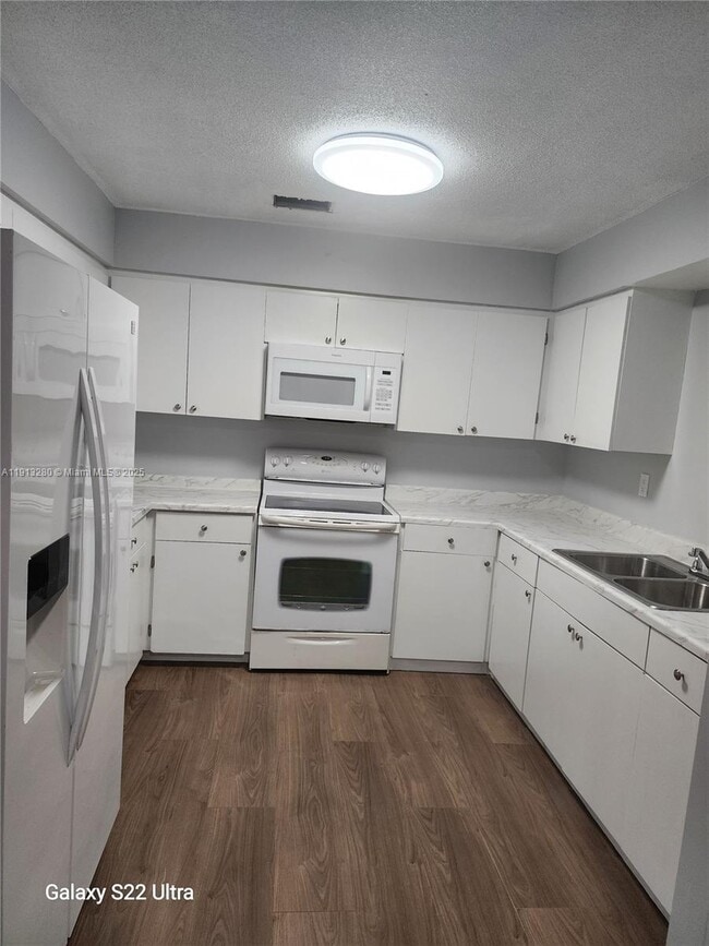 Photo - 1371 NE 144th St Unidad 1