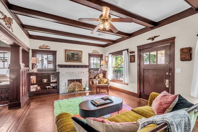 Photo - 2608 Hopkins St