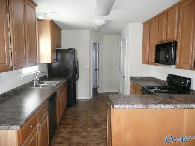 Photo - 242 Shadow Ct SW