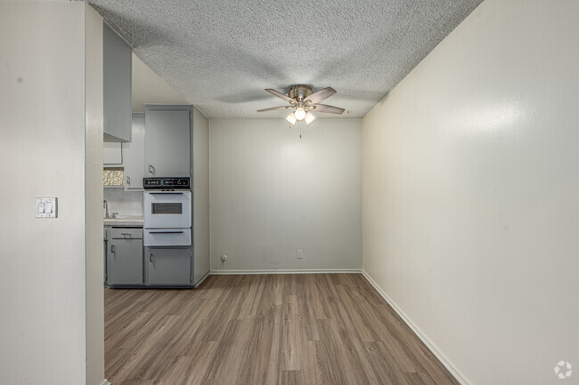 2BR, 2BA - 842SF - Dining Room - The Burbank Towers