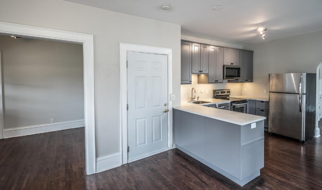 Photo - 979 Marshall Ave Unit Apt B