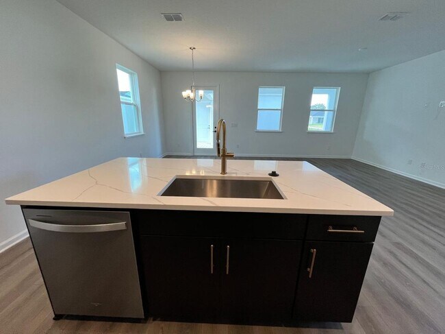 1614 Ridgeback Ln