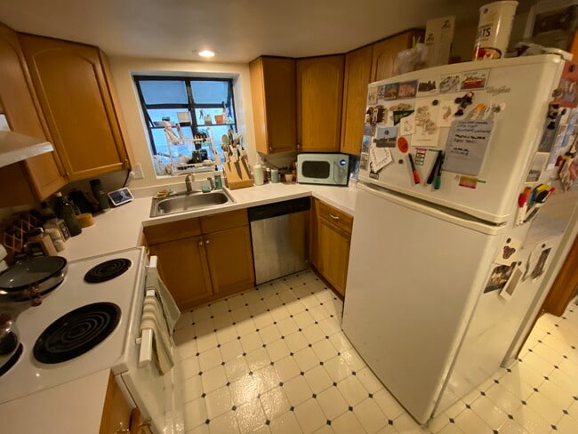 Photo - 3429 Wallingford Ave N Unit 200