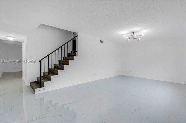 Photo - 22 Canterbury Ln