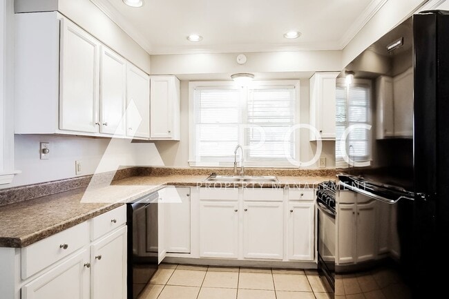 Photo - 9719 E 4th St