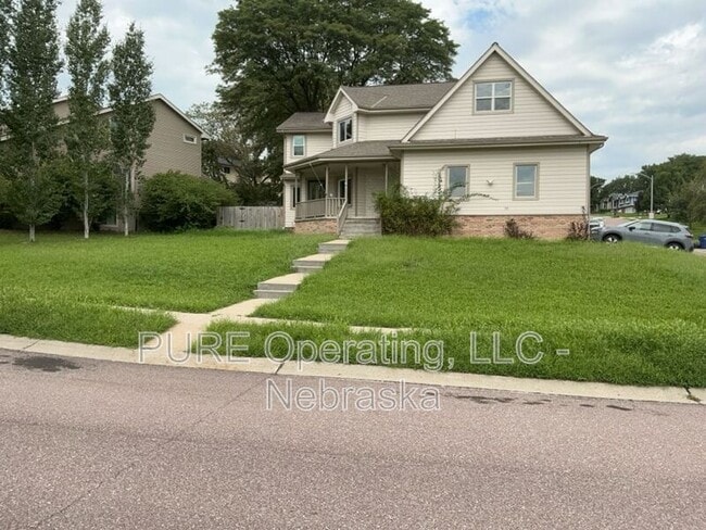 Building Photo - 1008 E Aberdeen Dr