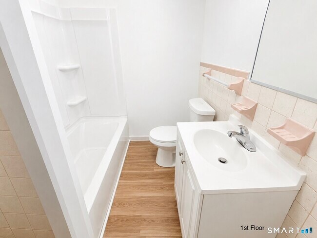 Photo - 18 Buell St Unit 1