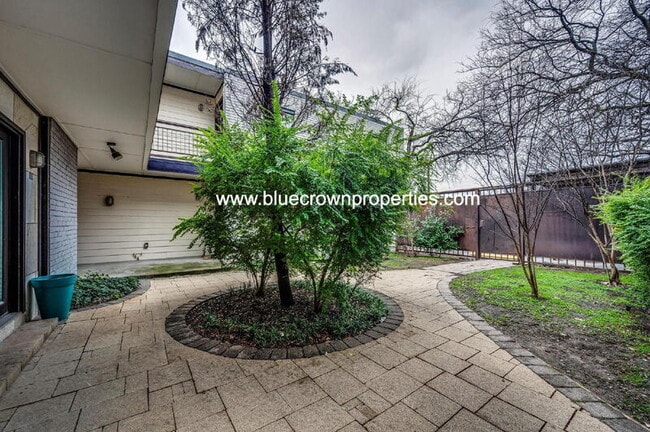 Photo - 2722 Knight St Unit 316c