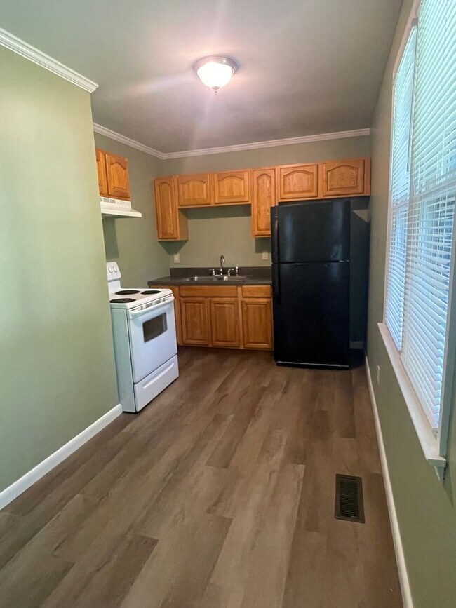 Photo - 225 Barker Unit A