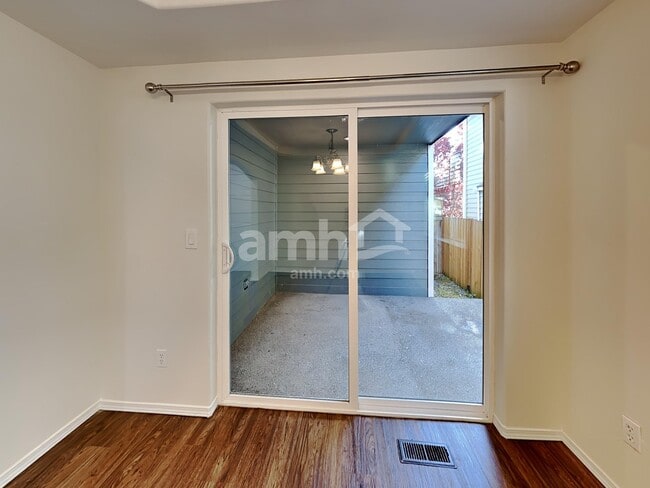 Photo - 18321 96th Ave E