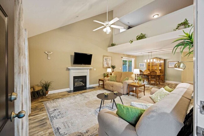 Photo - 5349 Deep Blue Ln