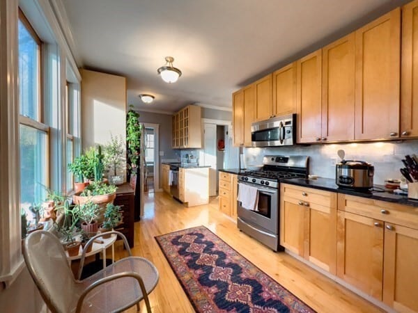 Building Photo - 23 Goldsmith St Unit 3