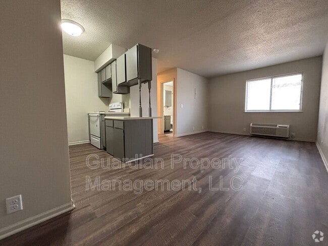 Building Photo - 1602 Brookside Dr Unit 221 Rental