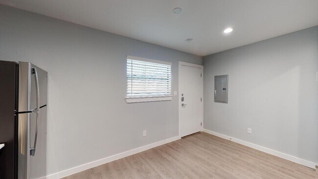 Brand New! - The Pomelo