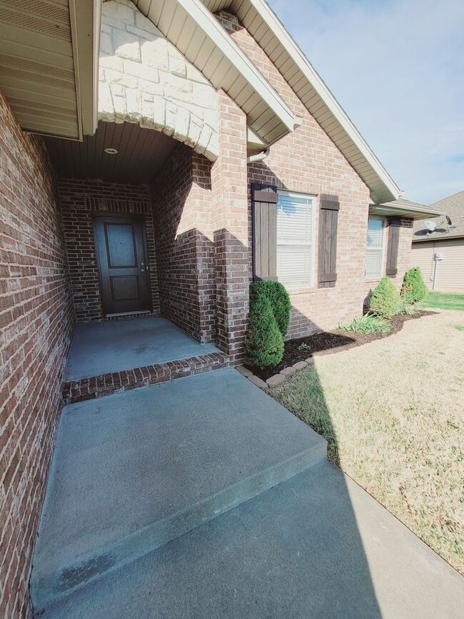 Photo - Bent Tree Subdivision - 4 Bedrooms w/ 3 Car Garage