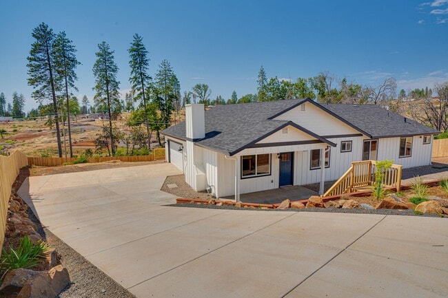 723 Camellia Dr  