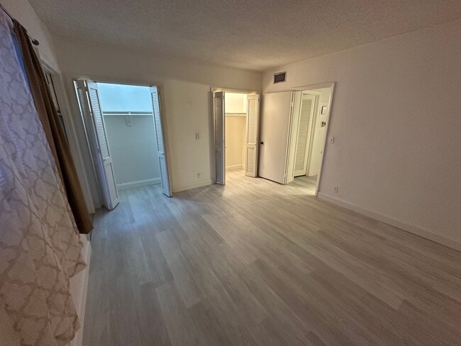 Photo - 467 Golden Isles Dr Unit 306