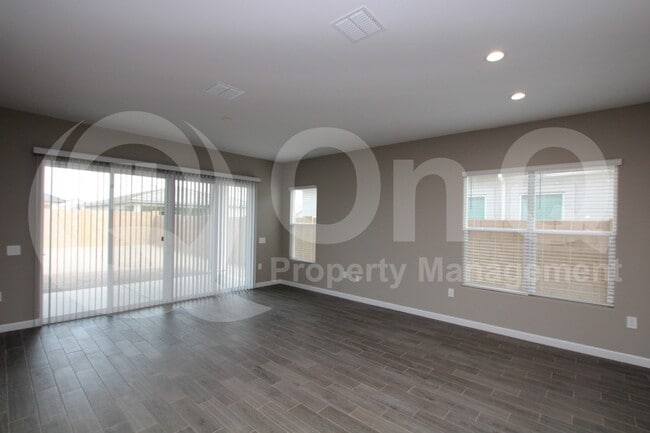 Photo - 40774 W Sunland Dr