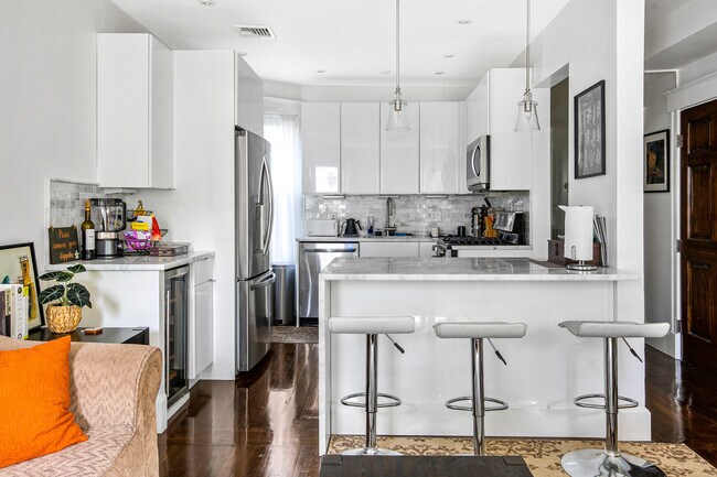 48 Cameron St Unit 2