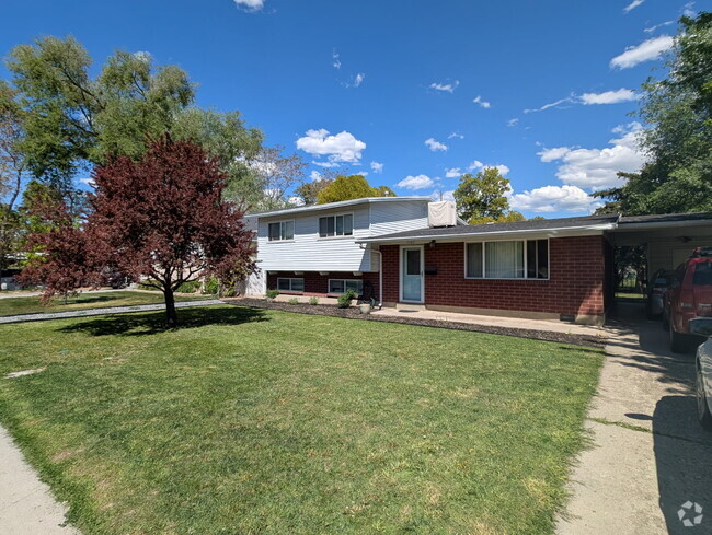Building Photo - 3747 S 645 E Rental