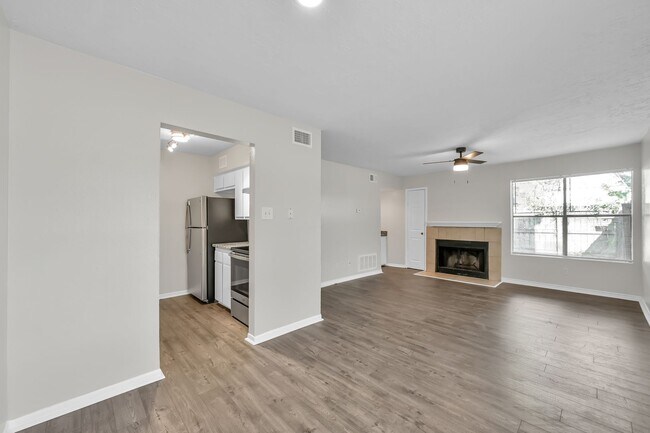 Photo - Woodcreek Apartments