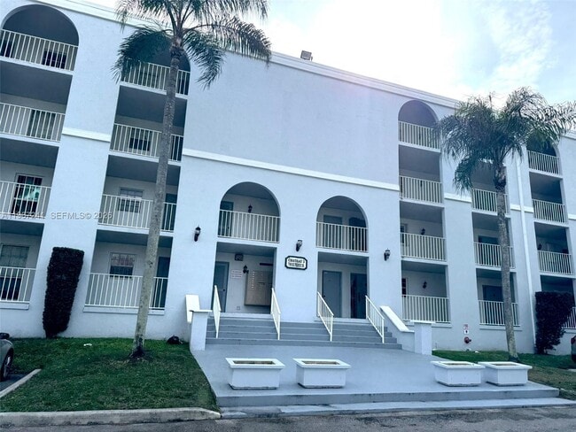 Building Photo - 7980 N French Dr Unit 3-404