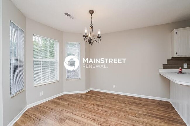 Photo - 3 Bedroom Pet-Friendly Home in Nashville, TN with Main Street Renewal