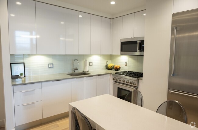 Building Photo - 45 Sutton Square SW Unit 1115 Rental