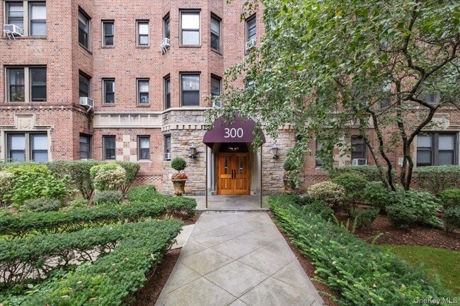 Photo - 300 Main St Unidad 3J