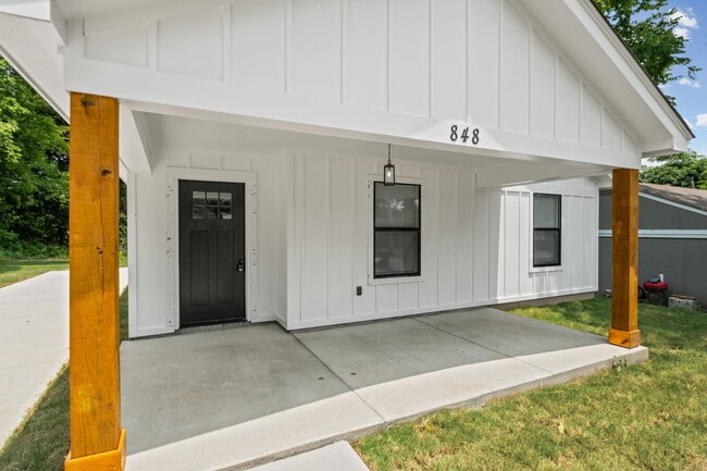 Photo - 848 Brandywine Blvd