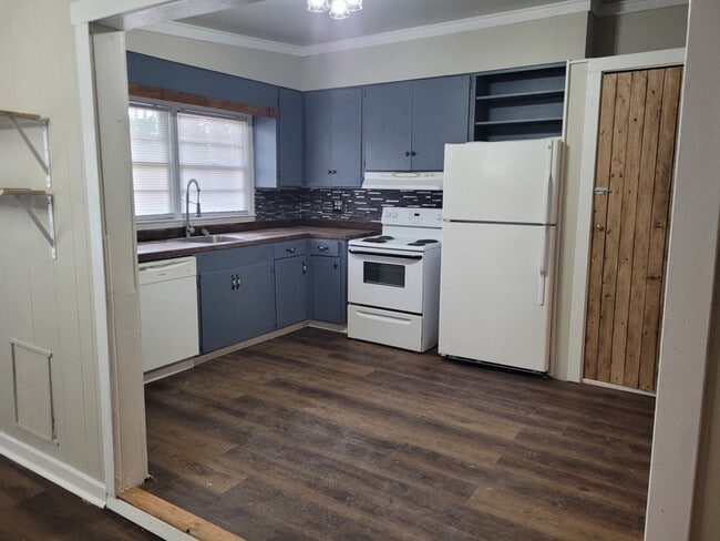 Photo - 207 Dogwood Dr