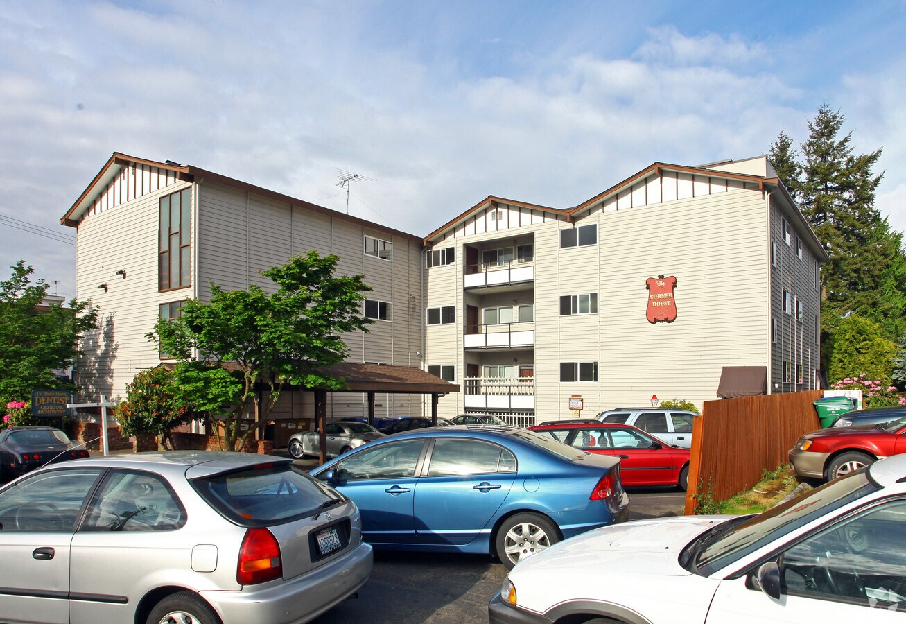 Photo - Corner House Apartments