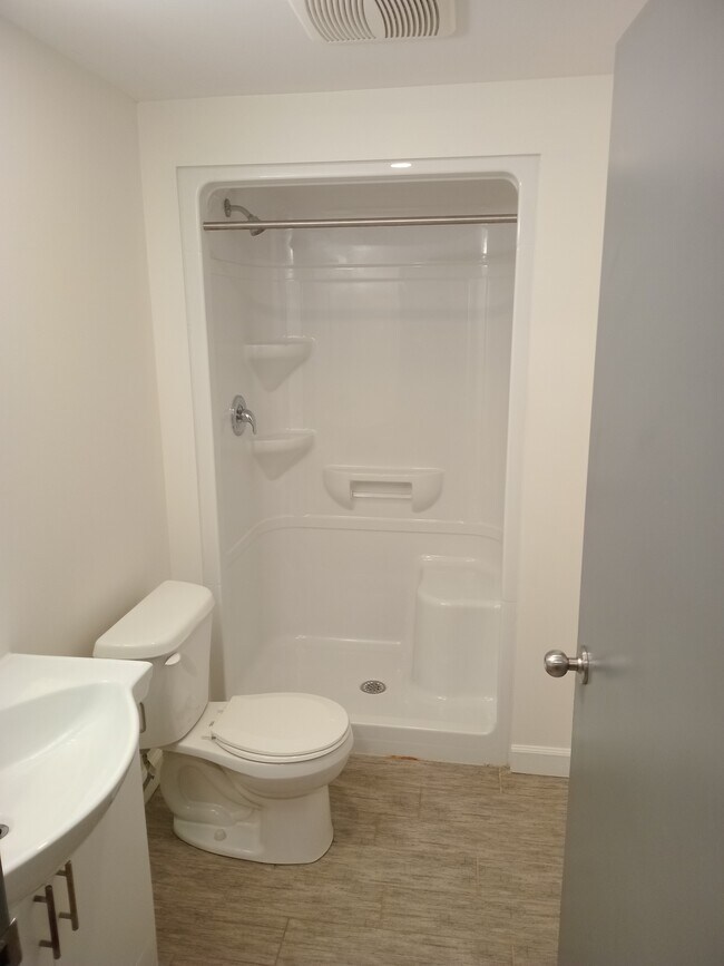 Photo - 258B Sunview St