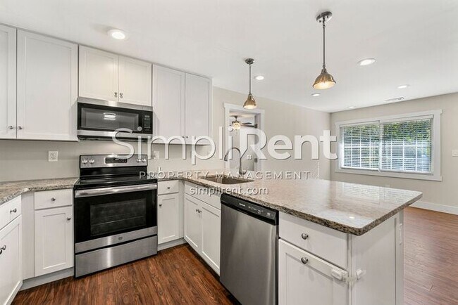 Photo - ALL NEW 4/2 HOME FOR RENT - 1st Month's Rent free with a 13 month lease!
