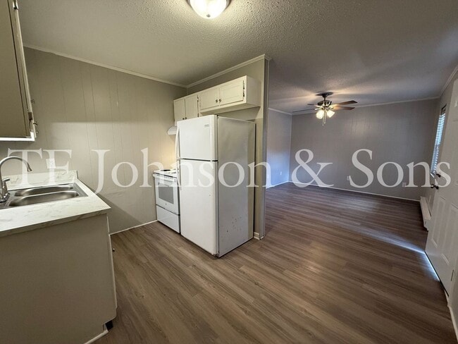 Photo - Cozy 1-Bedroom with Water Included Apartamento Unidad 128 Weatherwood 16