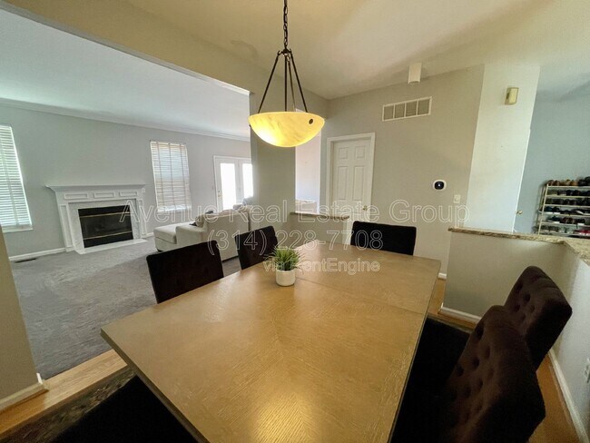 Photo - 5776 Kingsbury Pl