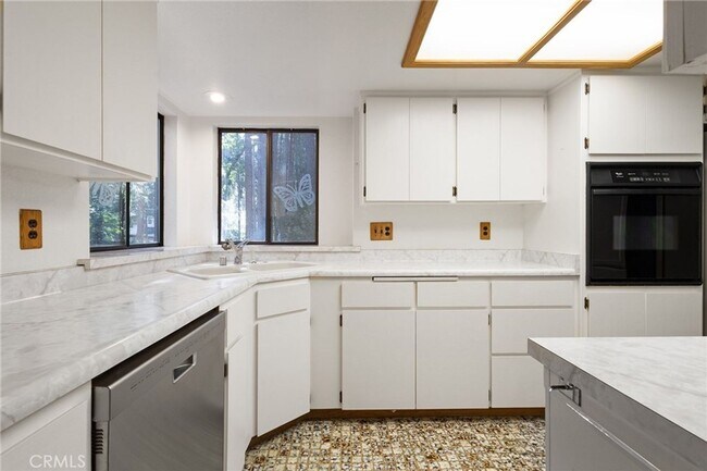 Photo - Magalia Home for rent, 2 bed 2 bath with b...