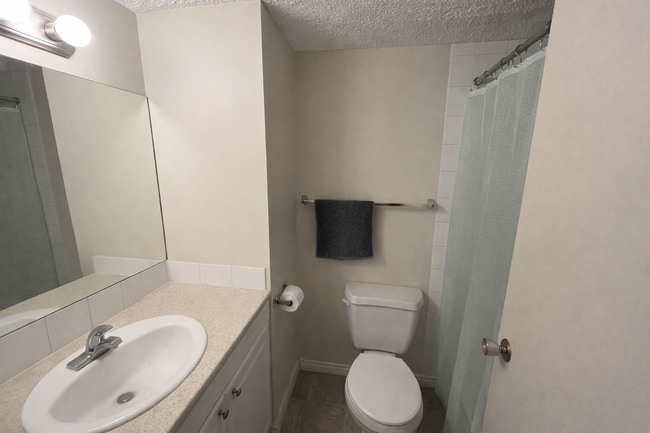 Photo - 923-923 3 Ave NW Unité 102