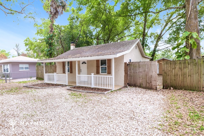 Photo - 1705 E Lambright St N