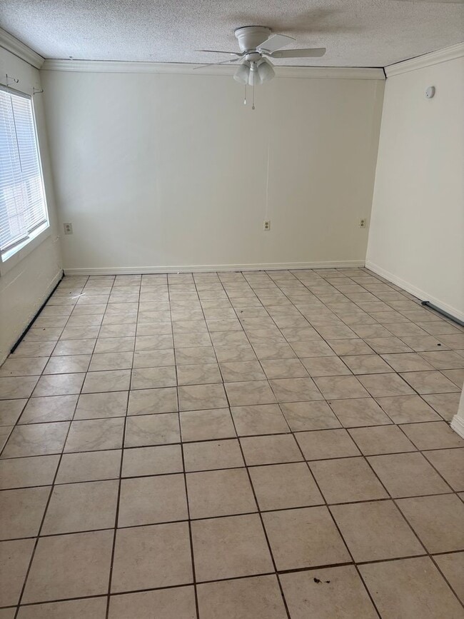 Photo - 668 N Lindell Ave Unit 668-#C