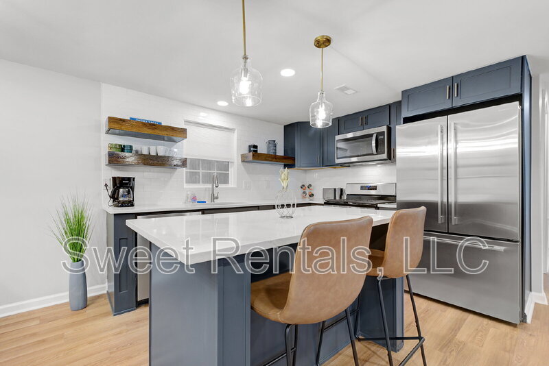 Photo - 4731 Spruce Street
