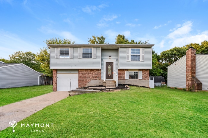Photo - 678 Deerfield Dr House