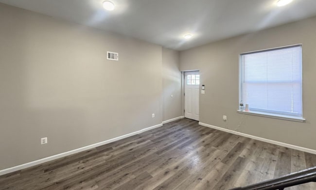 Photo - 5411 Trinity St