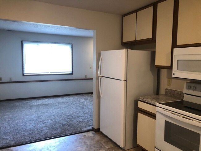 Photo - 3106-3112 West St