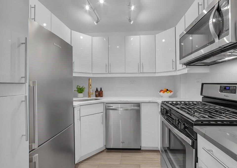 Photo - 1551 2nd Ave