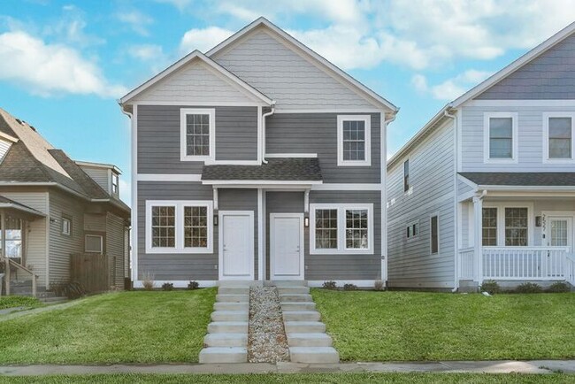 Beautiful New Construction in Monon Yard! - Beautiful New Construction in Monon Yard! Casa Adosada