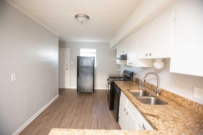 Photo - 3017 Parkway Dr Unit 6